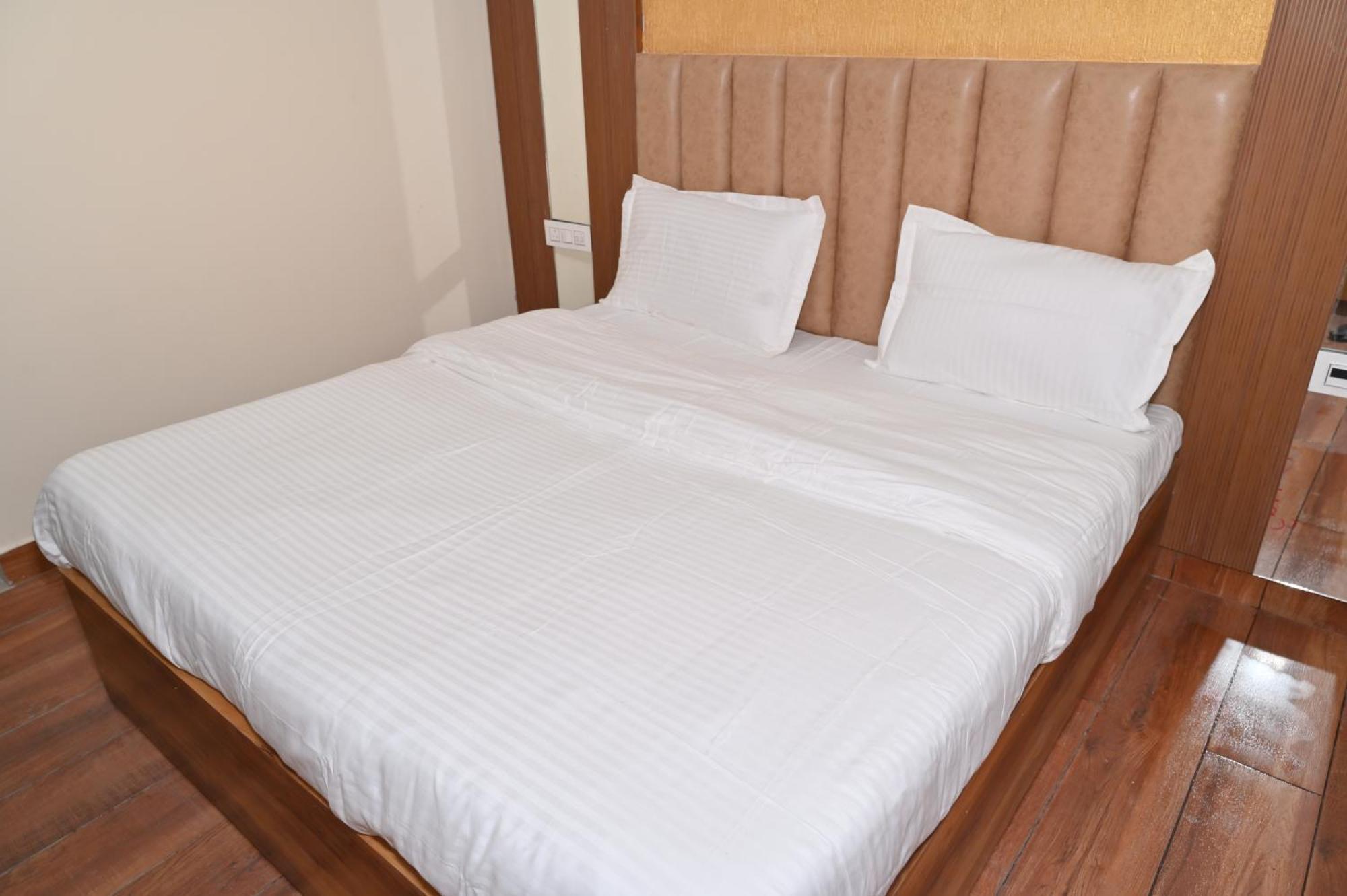 Ideal Home Stay Amritsar Værelse billede